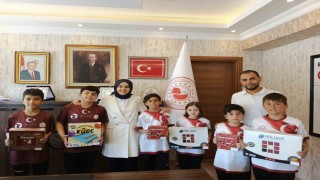 Dereceye giren öğrencilerden kaymakama ziyaret