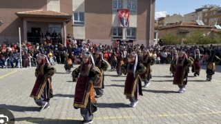 Develide İmam Hatip Ortaokulunda ‘Yabancı Dil Şenliği