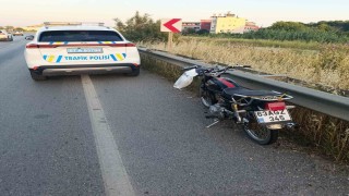 Devrilen motosikletin sürücüsü yaralandı