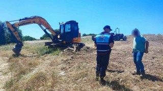 Didimde kaçak kazı yapan 3 şahıs suçüstü yakalandı