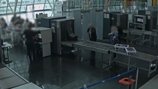 Diş macunu tüplerine saklamışlardı, valiz kontrolünde yakalandı