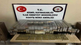 Diyarbakırda 360 paket bandrolsuz tütün mamülleri ve 400 adet tabanca fişeği ele geçirildi