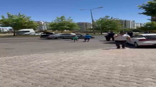 Diyarbakırda bir kişi otomobilde baygın halde bulundu