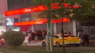 Diyarbakırda iki grup arasında sopalı ve kemerli kavga kamerada