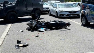 Diyarbakırda motosiklet sürücüsü otomobile arkadan çarptı