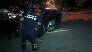 Dörtyolda yan yatan otomobilin sürücüsü yaralandı