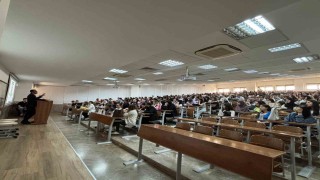 Dr. Yıldırım: Türkiyede bireylerin internette vakit geçirme süresi 7.6 saat