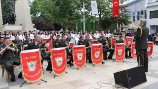 Ege Ordusu Bölge Bandosu, öğrencilerle birlikte Denizlide konser verdi