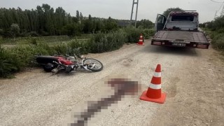 Ehliyetsiz sürücünün çarptığı motosikletli hayatını kaybetti