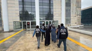 Elazığda 416 bin liralık ziynet eşyası çalan kadın şüpheliler yakalandı