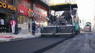 Elazığda asfaltlama çalışmaları sürüyor