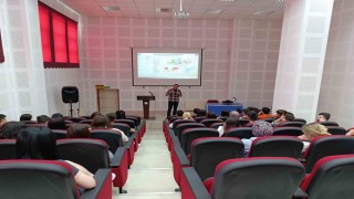 Emet MYOda Perovskit Fotovoltaikler konulu seminer düzenlendi