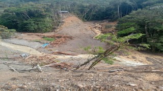 Endonezyada altın madeninde heyelan: 1 ölü, 19 kayıp