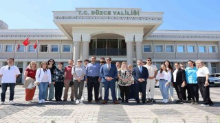 Erasmus projesine katılanlar Vali Aslan ile buluştu