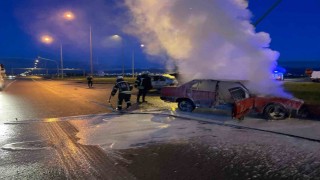Erzurumda araç cayır cayır yandı