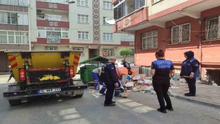 Esenlerde 4. kez temizlenen daireden 7 kamyon çöp çıktı