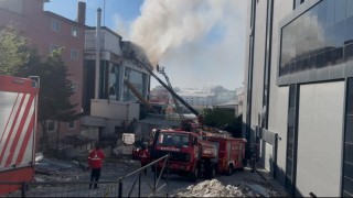 Esenyurtta 4 katlı bir tekstil fabrikasında korkutan yangın