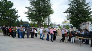Eskişehir Büyükşehir Belediyesinden duygulandıran çiçek jesti