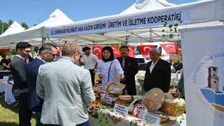 Eskişehirde yöresel lezzetler stantları büyük ilgi gördü