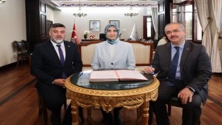 Evlenecek çiftlere kuaför ve berber desteği