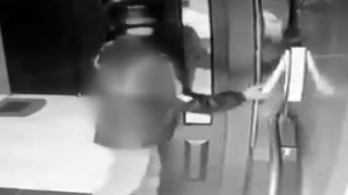 Eyüpsultanda görüntülü diyafon hırsızlığı kamerada