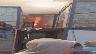 Eyüpsultanda inşaat işçilerinin alevlerden kaçışı kamerada
