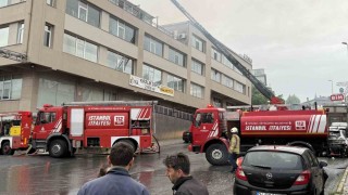Eyüpsultanda tekstil fabrikasında yangın paniği