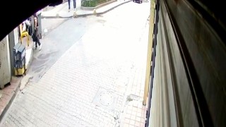Fatihte kuyumcu çalışanı pırlanta dolu poşeti çöpe attı, kağıt toplayıcısı bulup aldı
