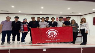 Fen lisesi öğrencilerine Aile İçi İletişim söyleşisi düzenlendi