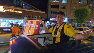 Fenerbahçe forması ile Galatasarayın şampiyonluğunu kutladılar