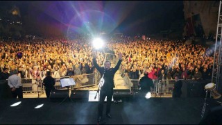 Ferhat Göçer Afyonkarahisarda sahne aldı