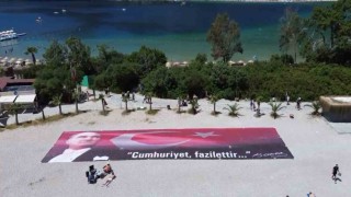 Fethiye Ölüdenizde 19 Mayıs hem karada hem havada coşkuyla kutlandı