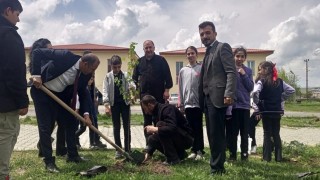 Fidan dikim etkinliğine Çıldır YBO da katıldı