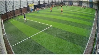 Futbol oynarken kalp krizi geçiren genç hayatını kaybetti