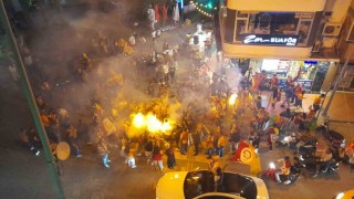 Galatasarayın şampiyonluğu Kuşadasında kutlandı