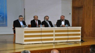 Gazeteci Özer: Doğru bilgi barışa, yalan bilgi toplumu savaşa yaklaştırır