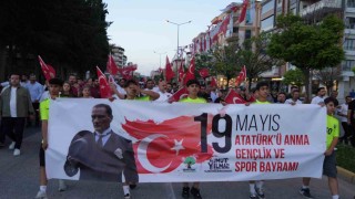 Gaziantepte 19 Mayıs Bayraklı Gençlik Yürüyüşü ile kutlandı