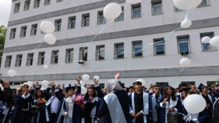 Gazze için beyaz balon uçurdular