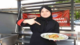 Geleceğin şefleri yemek yarışmasında hünerlerini sergiledi