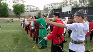 Geleneksel Türk okçuluğunda gençler Kütahyada buluştu