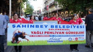 Geleneksel yağlı güreş müsabakaları Gaziantepte kortejle başladı