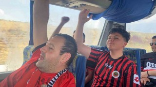 Gençlerbirliği taraftarları Süper Lig yolunda takımını yalnız bırakmıyor