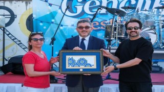 Gençlik festivalinde renkli anlar