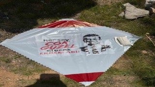Gençlik Şöleninde Ekrem İmamoğlunun yer aldığı uçurtmalar dağıtıldı