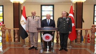 Genelkurmay Başkanı Güler, Mısır Genelkurmay Başkanı Khalifayı kabul etti