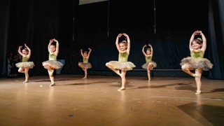Gölbaşı Belediyesi kültür ve sanat kursiyerlerinden yıl sonu gösterisi