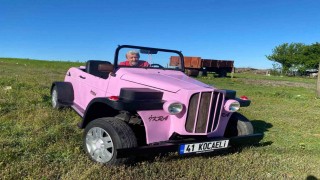 Gören bir daha bakıyor: Çapa makinesi motoruyla 15 günde klasik otomobil yaptı