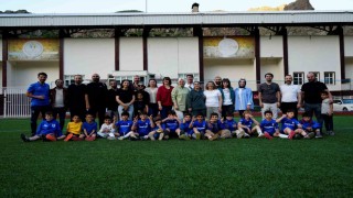Gümüşhanede tribünlere anne eli değiyor