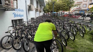 Güngörende bir iş yerinde lazer kesim makinası patladı, 4 işyeri ve 2 araç hasar gördü