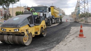 Haliliyede yollar sıcak asfaltla yenileniyor